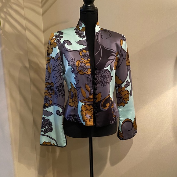 Stunning vintage silk button up top - Picture 1 of 12